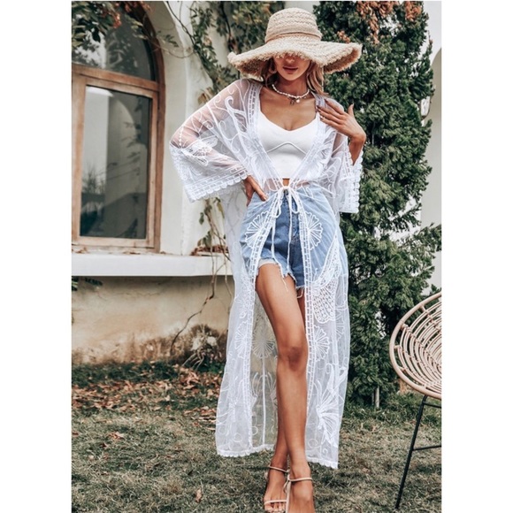 Bohemian Butterfly White Lace Kimono • Bridal • Honeymoon • - Picture 7 of 10